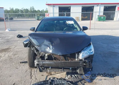 2017 Toyota Camry Le z USA, uszkodzony, nr VIN 4T1BF1FK0HU277334